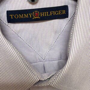 Tommy Hilfiger Traveler  Mens Long Sleeves shirts  Md 15.5 32-33